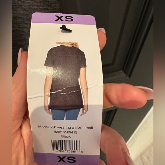 NWT sketchers gray tshirt - Picture 4 of 6